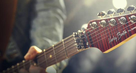 Les meilleures Guitares Folk pour débuter en 2024